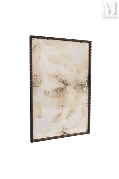 André DUBREUIL (1951 – 2022) Frame of mirror in patinated steel.
82 x 57 cm

A patinated... Gazette Drouot