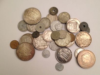 Lot de pièces dont 3 de 10 Fr argent (1966-1967-1968),...