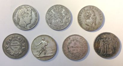 null 5 Pièces en argent

5 F1843, 1869, 1873, 1875, 1872

et deux médailles

Poids:...