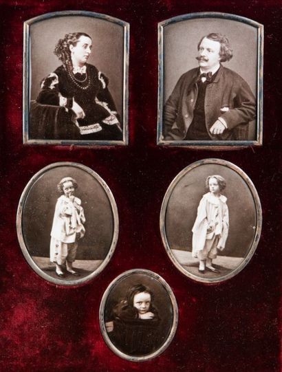 null Félix NADAR (1820-1910)	

Ernestine, Felix et Paul Nadar vers 1860



Cinq émaux...