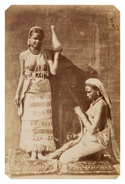 null Carl HUBER (1839-1896)

Deux Egyptiennes à la harpe et au vase au palais Al-Musafirkhana,...