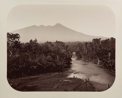 null Walter B. WOODBURY (1834 -1885) and James PAGE (1833-1865)

Ensemble de 22 photographies

Indonésie...