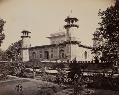 null Samuel BOURNE (1834 - 1912)

37 photographies

Inde, paysages et architecture,...