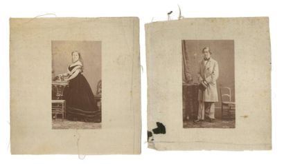 null Second Empire 

Homme, femme, c. 1860 

2 impressions sur soie, format carte...