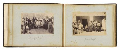 null ?Tunisie

Séjour de 1888-1891

Oasis, mariage juif, marchés, campements, sites,...