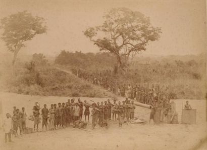 null Afrique

Marché d’ivoire, Transport par caravane du vapeur "Le Léon XIIIe",...