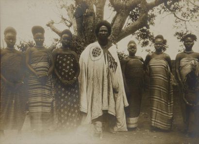 null ?Congo, Cameroun
"Mission Moll Congo-Cameroun 1905-1907” par Henri Moll (1871-1910)
Types,...