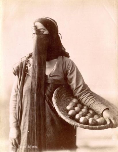 null Gabriel LEKEGIAN (1853-c.1920) 

Égypte

Types : femmes, Fellahine, femmes voilées,...