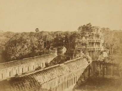 null Angkor 

Vues générales sur les sites et temples : Angkor Vat, le Bayon, allées...