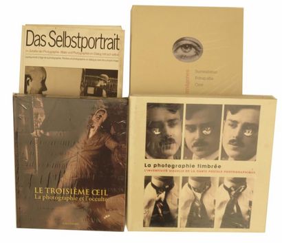 null 4 ouvrages 

-Catalogue d’exposition « Das selbsportrait im Zeitalter der Photographie...