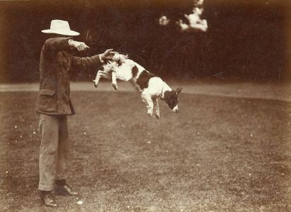 null Photographie amateur

Barnum, la femme aux 14 bras, la femme photographe, montures,...