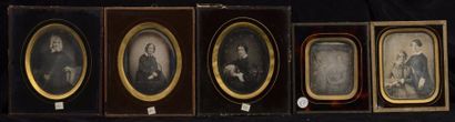 null 5 daguerréotypes 

Portraits de femmes, c. 1855

1/4 de plaque (4) et 1/6 de...