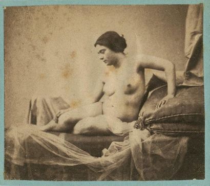 null Érotisme

Nus féminins, c. 1855

2 tirages, sur papier salé et albuminé, montés...