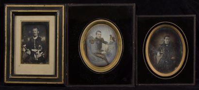 null 3 daguerréotypes 

Portraits de militaires, c. 1850 

1/4 de plaque, légèrement...