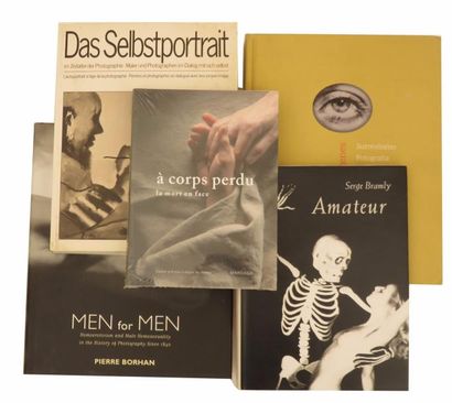 null 4 ouvrages 

-Catalogue d’exposition « Das selbsportrait im Zeitalter der Photographie...