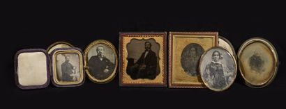 null 5 daguerréotypes et 1 ambrotype 

Femmes (2), Hommes (4), c. 18520-1855 

1/9...