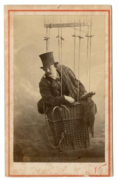 null NADAR (Félix Tournachon, dit) (1820-1910)

Autoportrait en ballon, réalisé dans...