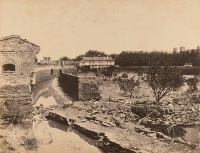 Edouard BALDUS (1813-1882) Remparts renversés par l’inondation, Avignon 1856

Tirage...