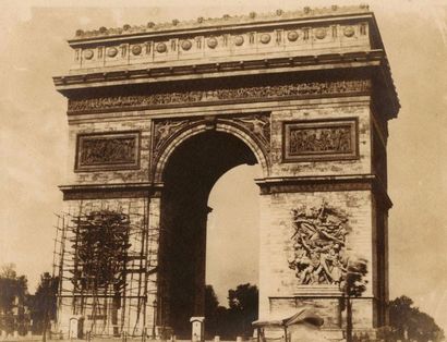 null Paris

Arc de triomphe de l'étoile (présence d'échafaudages sur le "Triomphe...