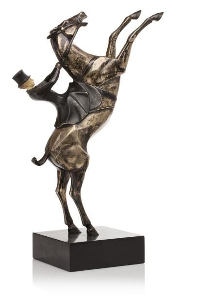  Marcel André BOURAINE(1886 - 1948) 
Sculpture chrysélephantine en bronze patiné...