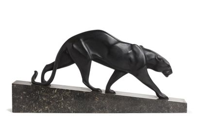  Maurice PROST (1894 - 1967) 
"Panthère marchant" 
Sculpture en bronze à patine brune....