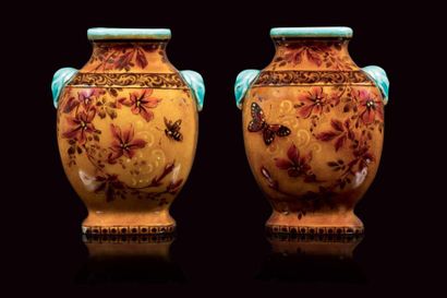  Théodore DECK (1823 - 1891) 
Paire de vases miniatures en faïence émaillée ocre...