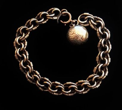 Bracelet en argent (800 °/°°) à mailles entrelacées,...
