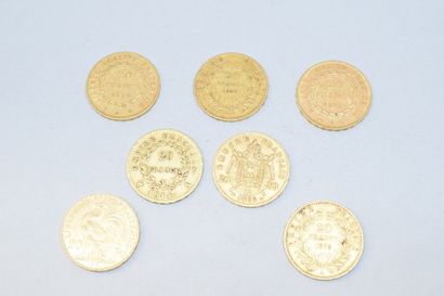 null Lot de sept pièces en or comprenant : 

20 francs Napoléon Empereur tête laurée...