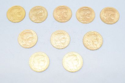 null Dix pièces en or de 20 francs Coq Dieu protège la France :

- 2 x 1906 TTB à...