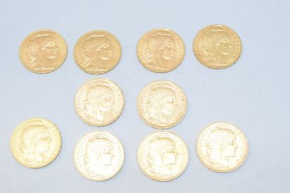 null Dix pièces en or de 20 francs Coq Dieu protège la France : 

- 1904 TTb à SUP...