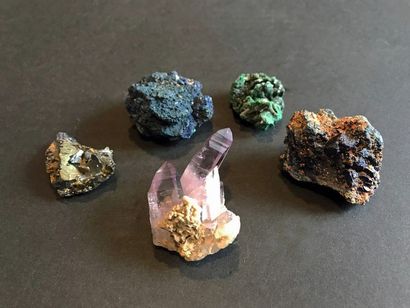 null Six petits minéraux (3 à 4 cm) : Vanadinite, Mibladen, Améthyste Vera Cruz,...