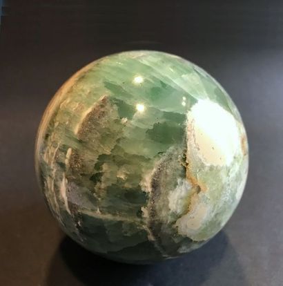 null Sphère polie (10 cm) en Fluorine verte