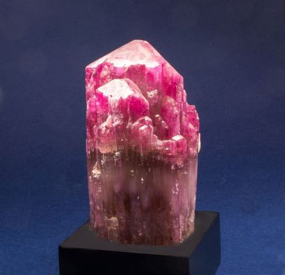 null Elégante RUBELLITE (8 x 5 cm - 405 g) : cristaux accolés terminés bi-colores,...