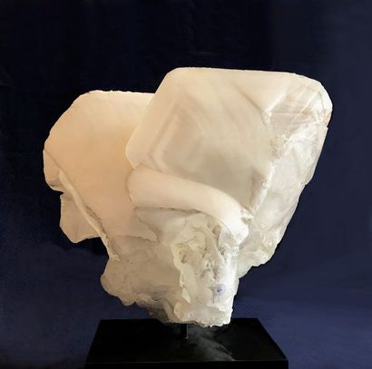 null Exceptionnelle grande CALCITE en ailes de papillon (29 x 34,5 cm), composée...