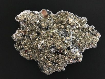 null Belle Pyrite octaèdrique de Huanzala, Ancash, Pérou (20 cm)

