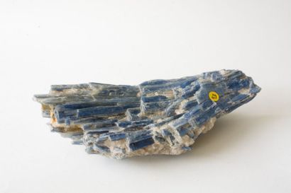null Disthène bleu du Brésil (18 cm)