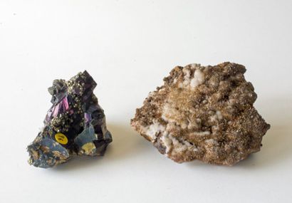 null Deux minéraux : Blende irisée du Pérou (7 cm) ; Endlichite du Mexique (8 cm...