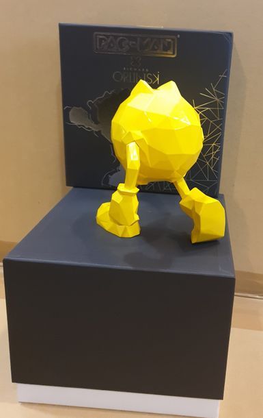 null ORLINSKI Richard (né en 1966) 

Pac-man jaune.

Sculpture en résine 

Bandaï...