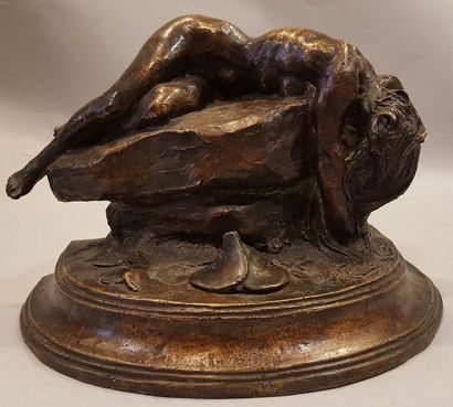 null CHARPENTIER Alexandre Louis (d'après) 

Naïade 

Encrier en bronze à patine...