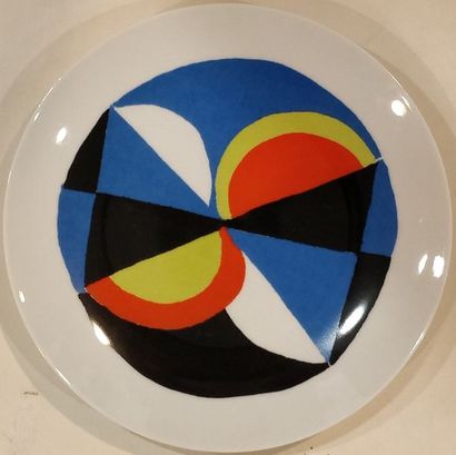 null DELAUNAY Sonia (1885-1979)

Windsor

Assiette en porcelaine de Limoges en couleurs,...