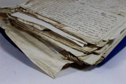 null FAMILLE DE LA PORTE. 55 pièces manuscrites ou signées (certaines en partie impr.),...