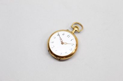 null Montre de col en or jaune ornée de trois brillants

18.3g.