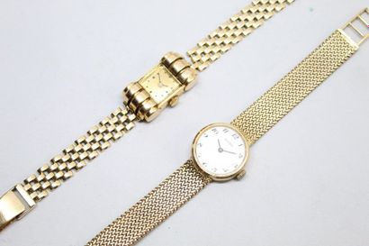 null Lot de deux montres bracelet de dame en or jaune 18k (750).

Poids brut : 75.9...