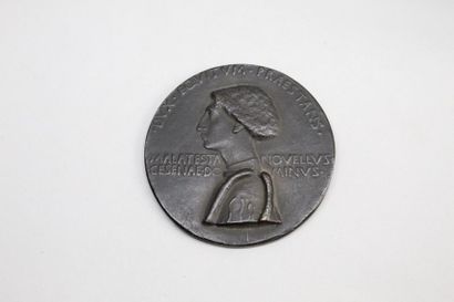 null Médaille en bronze à patine noire

Avers : DVX.EQVITVM.PRAESTANS. Buste de profil...