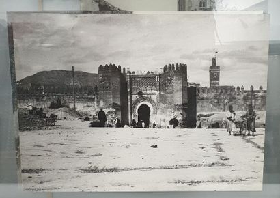 null GRAVE Charles (1882-1951). 

Paysage du Maroc. 

Un tirage photographique en...