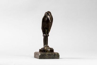 ARTUS Charles ARTUS Charles, 1897-1978

Marabout

sculpture en métal de composition...