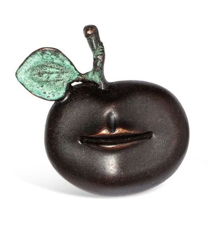 LALANNE Claude LALANNE Claude (1925-2019) 

Pomme bouche

Petite broche en bronze...