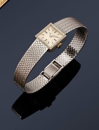 JAEGER LECOULTRE JAEGER LECOULTRE

Montre bracelet de dame mécanique en or gris 18K...