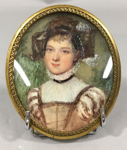 null ECOLE XIXème siècle 

Portrait de jeune femme en robe néorenaissance 

Gouache...