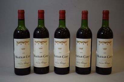 null 5 bouteilles 	MOUTON-CADET, 		Bordeaux 	1979	 (1 TLB, 2 LB, 1 B) cb 	

